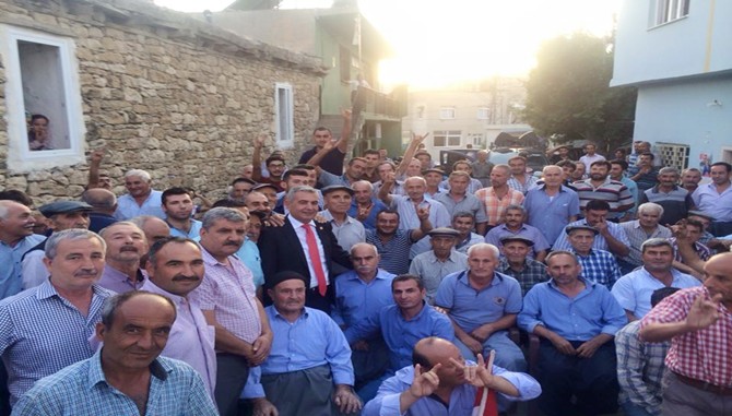 MHP Milletvekili Baki Şimşek, Dağ Taş Demeden Partisine Oy İstiyor 