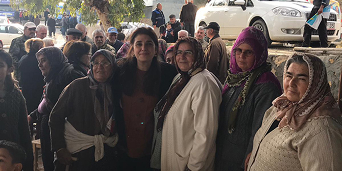 İYİ Parti Tarsus Belediye Başkan Adayı Esin Erkoç, Mahalle Ziyaretlerini Sürdürüyor